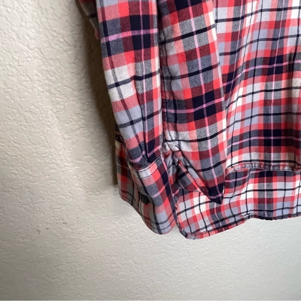 GAP Boyfriend Pink, White and Navy Plaid Button Down Shirt Size Medium - Picture 7 of 12